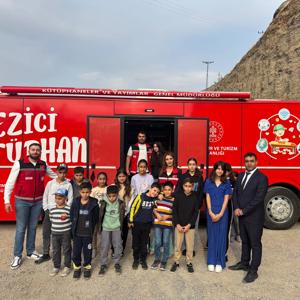  Dünya Çocuk Kitapları Haftası Etkinliği - fotoğraf 1