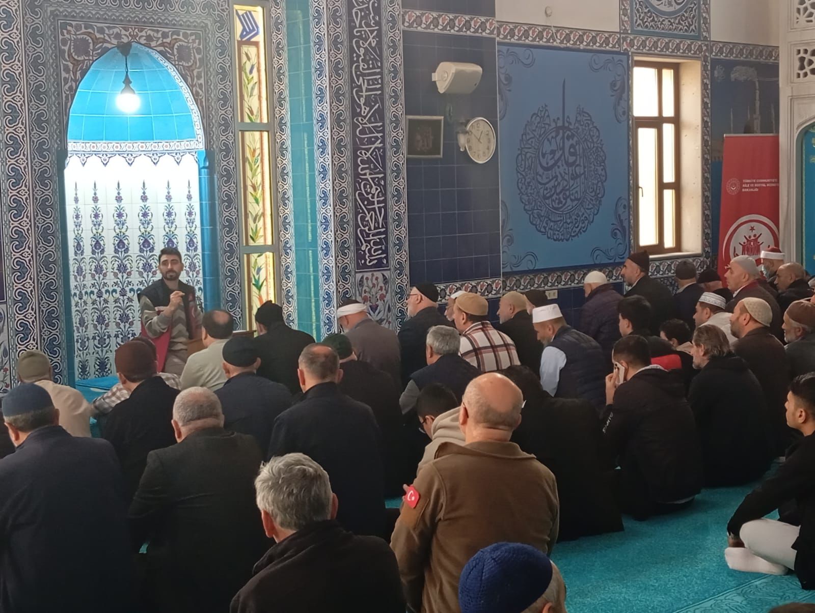 Sosyal Hizmet Merkezlerimiz Tarafından İlimiz Genelindeki Camilerde Cuma Namazı Öncesi Koruyucu ve Önleyici Hizmetlerimiz Kapsamında Farkındalık Eğitimlerimiz Devam Ediyor