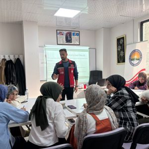Güroymak ADEM’de Aile Yılı Kapsamında Bilinçli Ebeveynlik Eğitimi - fotoğraf 1