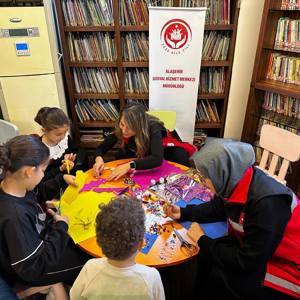 Alaşehir Sosyal Hizmet Merkezinden Dünya Çocuk Kitapları Haftasına Özel Kütüphane Ziyareti - fotoğraf 1