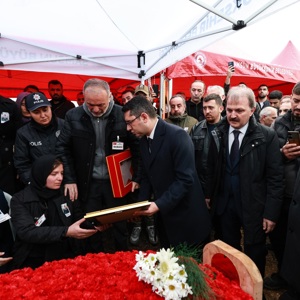 Şehidimiz Astsubay Üstçavuş Emre Altıok’a Son Görev: Samsun’da Hakk’a Uğurlandı   - fotoğraf 11