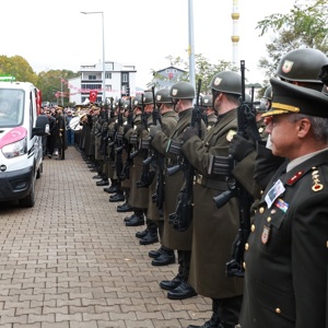 Şehidimiz Astsubay Üstçavuş Emre Altıok’a Son Görev: Samsun’da Hakk’a Uğurlandı   - fotoğraf 12
