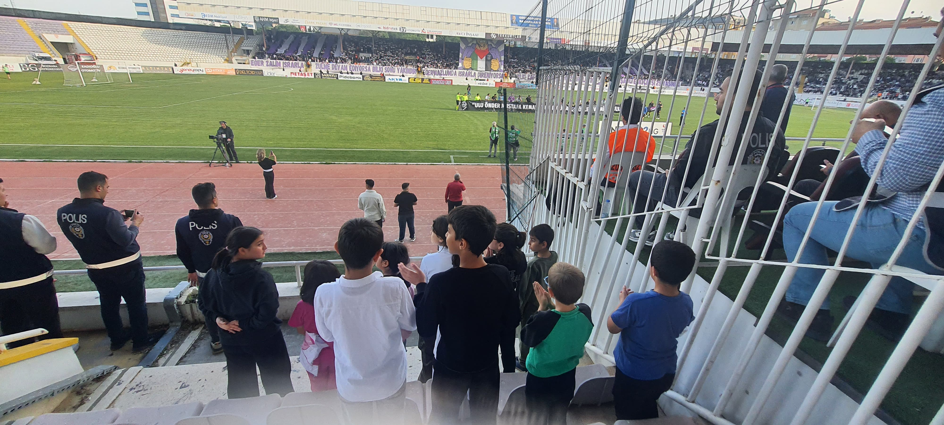 Çayırova Çocuk Evleri Sitesi Çocukları Gebzespor-Bursaspor Maçında Büyük Coşku Yaşadı!