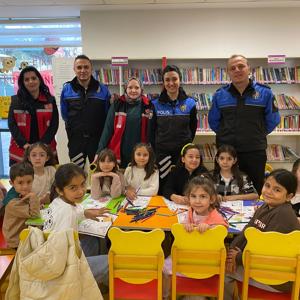 Aziz Şehitlerimizin Emaneti ve Kahraman Gazilerimizin Çocuklarıyla Dünya Çocuk Kitapları Haftası'nda Buluştuk - fotoğraf 1