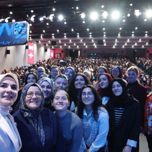 Bakanımız Göktaş, Kadınlara Yönelik Yapay Zeka ve Veri Bilimi Geliştirme Programı'nda konuştu - fotoğraf 3