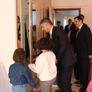 Bakan Yardımcımız Zafer Tarıkdaroğlu, İl Müdürlüğümüze bağlı kuruluşumuz Fatih Çocuk Evleri Sitesini Ziyaret Etti. - fotoğraf 4