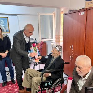 Huzurevinde Öğretmenler Günü Kutlaması - fotoğraf 5