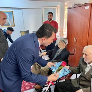 Huzurevinde Öğretmenler Günü Kutlaması - fotoğraf 6