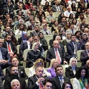 Cumhurbaşkanı Erdoğan ve Aile ve Sosyal Hizmetler Bakanımız Göktaş, “Aile ve Kültür-Sanat Sempozyumu“ kapanış oturumuna katıldı - fotoğraf 6