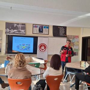 “Değerlerin Edinilmesinde Ailenin Rolü” Konulu Eğitim Programı Gerçekleştirildi - fotoğraf 2