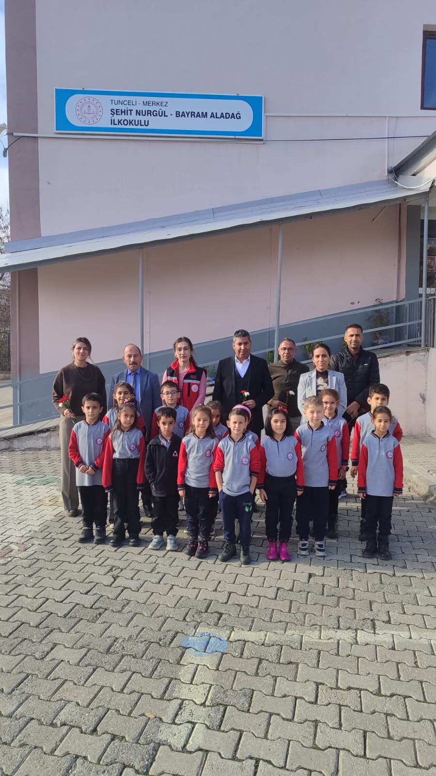 Şehit Öğretmenlerimizin İsimlerinin Verildiği Okullara Ziyaret 