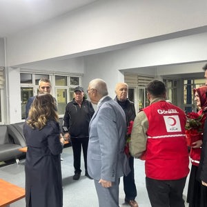 Balıkesir Huzurevindeki Emekli Öğretmenlerimize 24 Kasım’da Anlamlı Ziyaret - fotoğraf 5