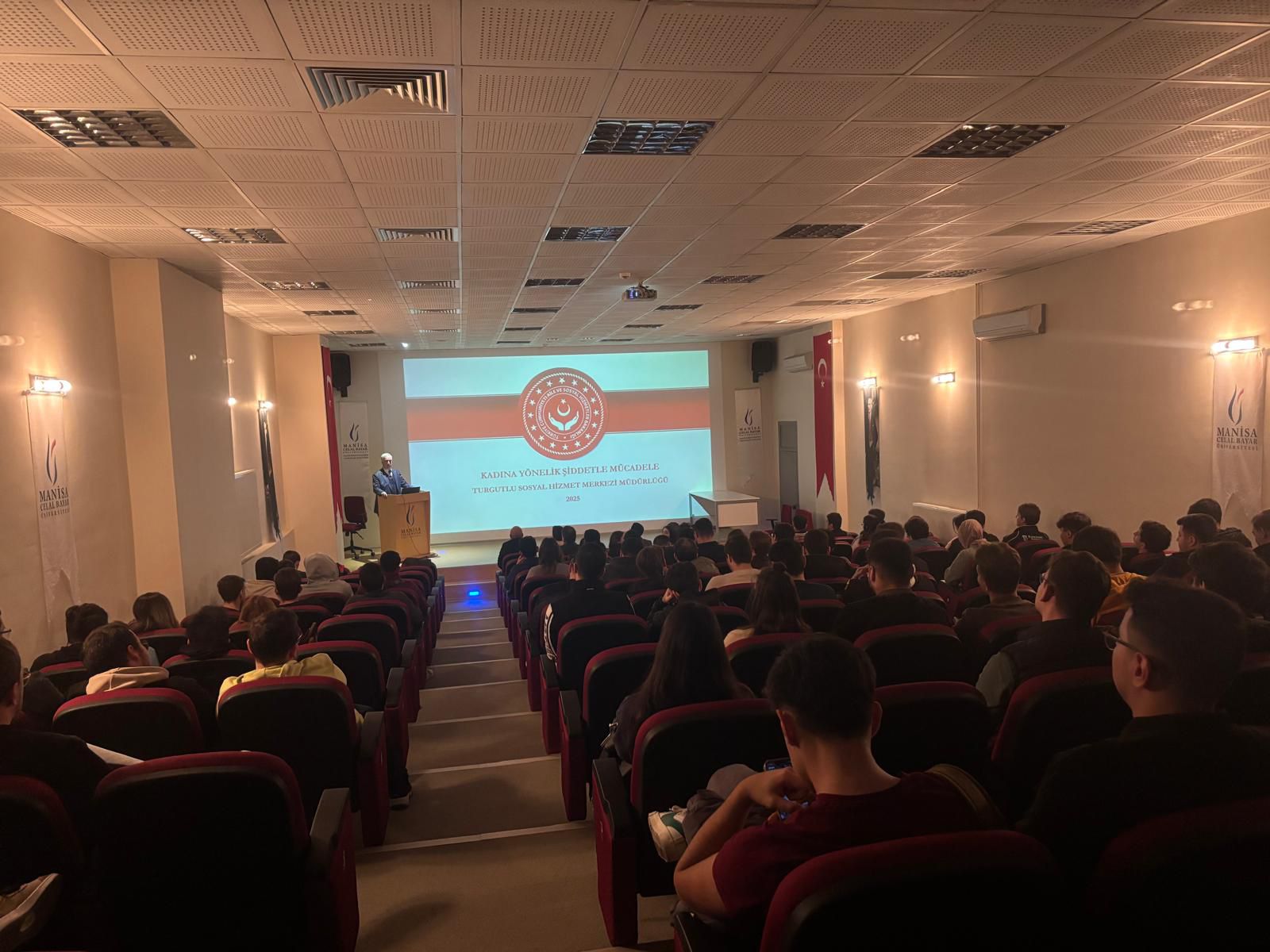 Turgutlu’da Kadına Yönelik Şiddetle Mücadele Semineri Düzenlendi