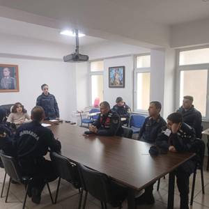 Ürgüp Jandarma Karakol Komutanlığına Kadına Yönelik Şiddetle Mücadele Konusunda Eğitim Düzenlendi - fotoğraf 1