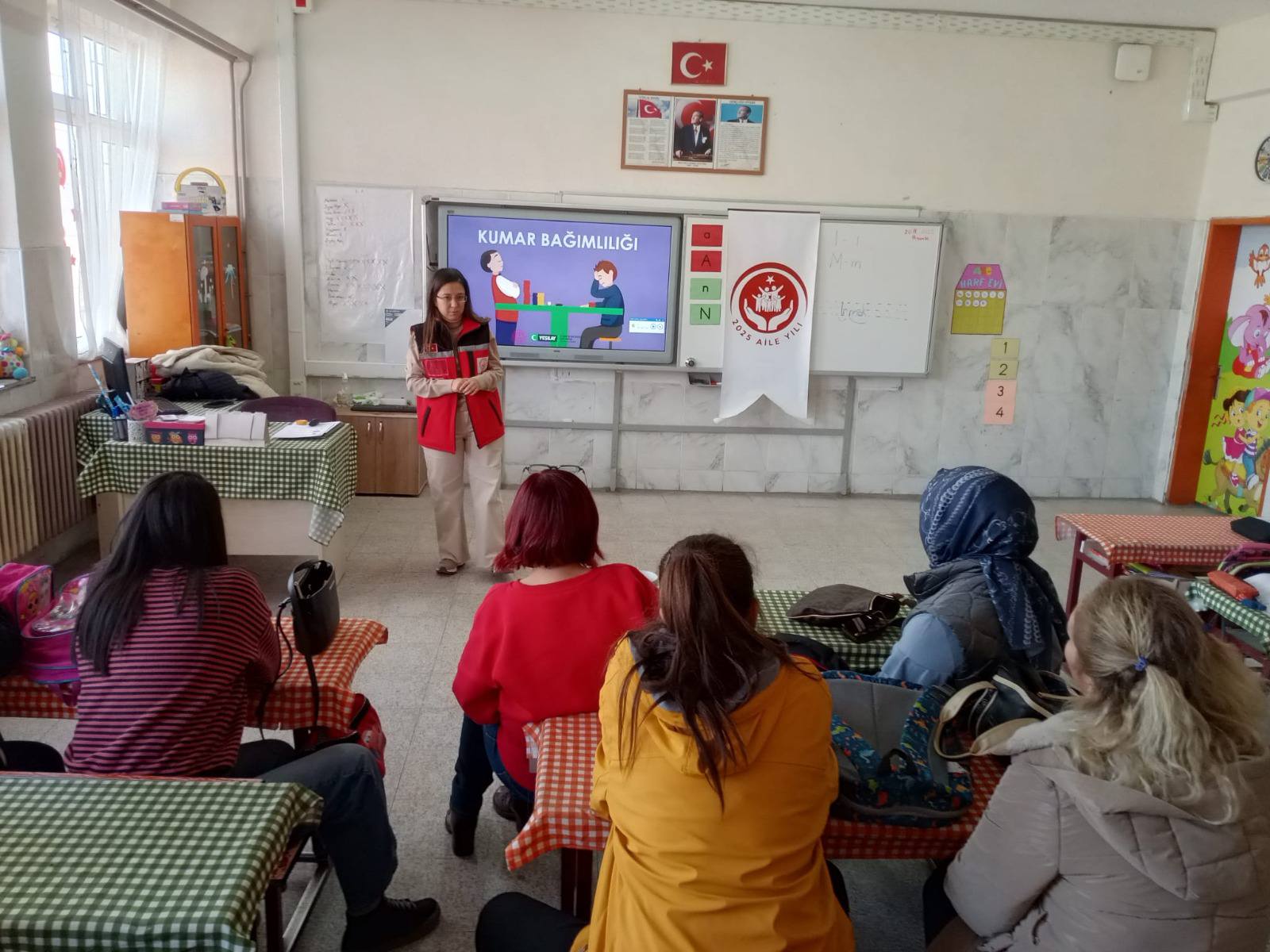 Ailelerin Farkındalıklarının Artırılması Amacıyla Söyleşi Programı Gerçekleştirildi