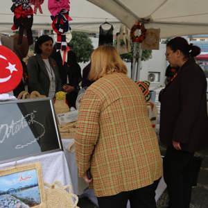Samsun’da Kadına Yönelik Şiddete Karşı Farkındalık Etkinliği Düzenlendi - fotoğraf 33