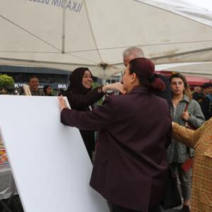 Samsun’da Kadına Yönelik Şiddete Karşı Farkındalık Etkinliği Düzenlendi - fotoğraf 43