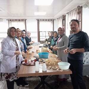 Şehit ve Gazi Yakınlarına Yönelik Sanat Etkinliklerimizde Sepetler Örülüyor - fotoğraf 5