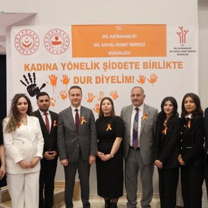 İdil Sosyal Hizmet Merkez Müdürlüğünde "25 Kasım Kadına Yönelik Şiddete Karşı Uluslararası Mücadele Günü” Programı Gerçekleştirildi  - fotoğraf 1