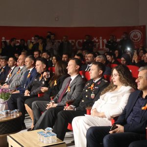 İdil Sosyal Hizmet Merkez Müdürlüğünde "25 Kasım Kadına Yönelik Şiddete Karşı Uluslararası Mücadele Günü” Programı Gerçekleştirildi  - fotoğraf 2