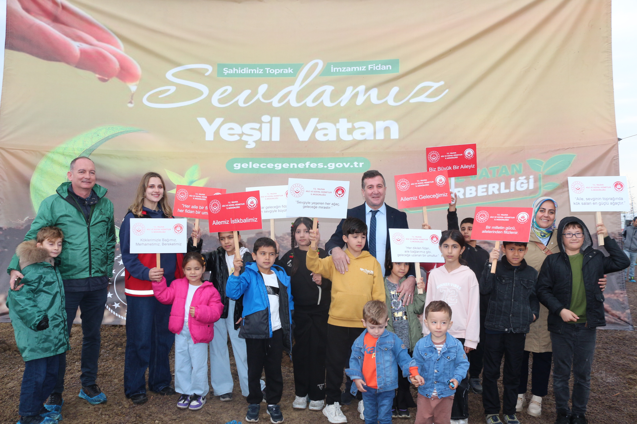 Ailemle Fidan Dikim Etkinliği Gerçekleştirildi