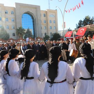 Cizre Kitap Fuarı’nda Sosyal Hizmet Teması: İl Müdürümüz Sn. Salih KAYA Stantları Ziyaret Etti - fotoğraf 4