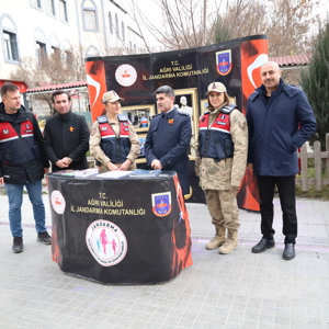 Kadına Yönelik Şiddete Karşı Mücadele Günü Farkındalık Yürüyüşü - fotoğraf 6