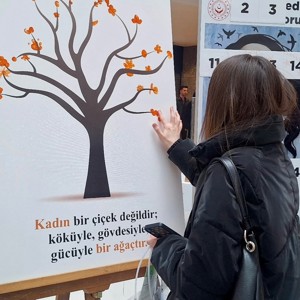 Kadına yönelik şiddetle mücadelede #işaretiFarket  - fotoğraf 12