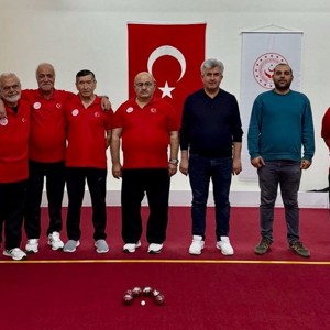 Bir Bocce Topu, İki Huzurevi, Tek Kalp: Güldal Akşit, Zonguldak Huzurevinde! 🏆🏐 - fotoğraf 1