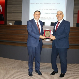 “Şiddetsiz Aile, Güçlü Toplum” Konulu Söyleşimiz, Talim Terbiye Kurulu Üyesi Ve Eğitimci-Yazar Dr. Mehmet Baki Öztürk’ün Katılımıyla Gerçekleştirildi. - fotoğraf 1