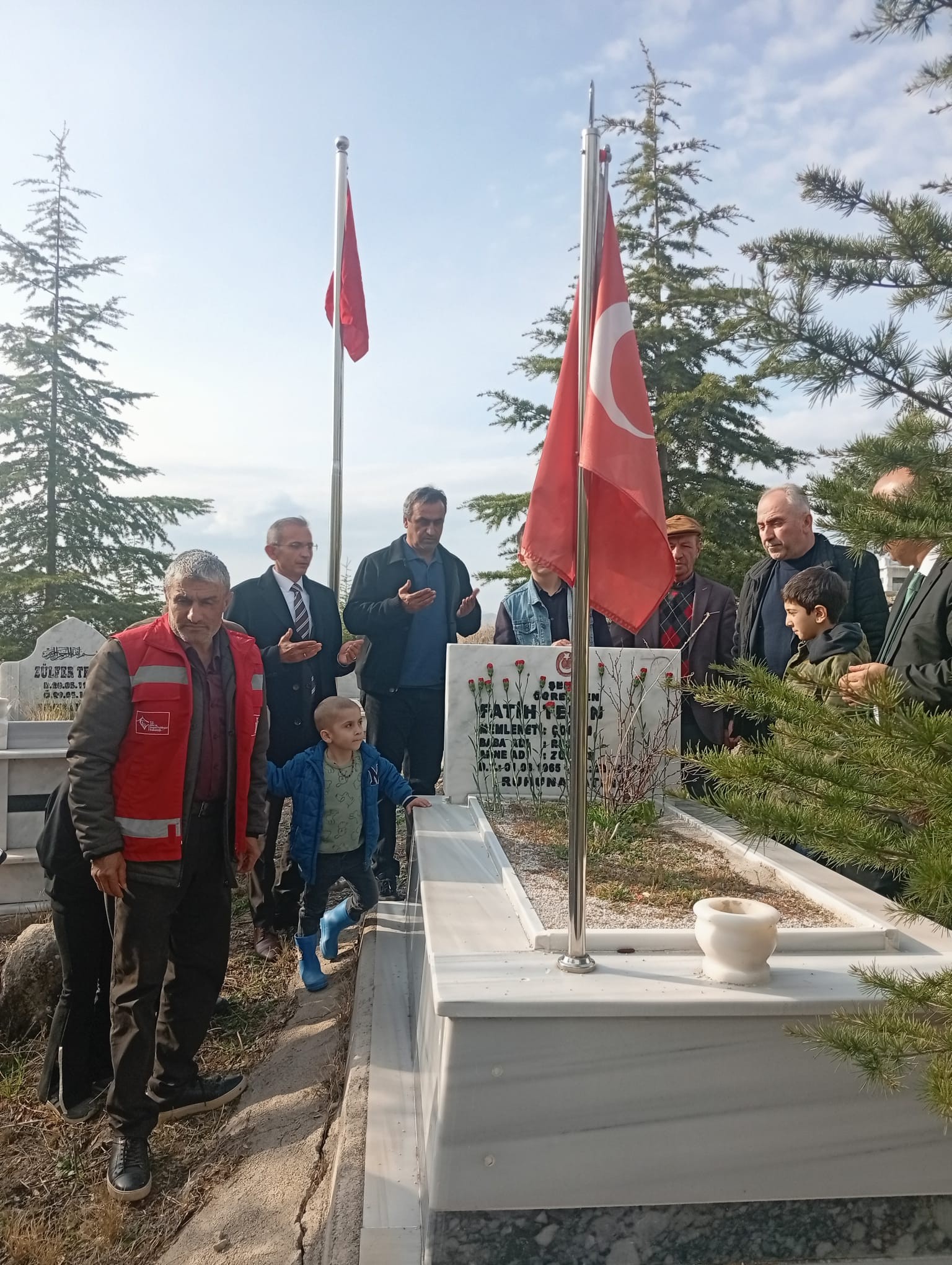  Şehit Öğretmen Fatih TEKİN’i Rahmet ve Minnetle Andık – Mevlit Programına Katılım