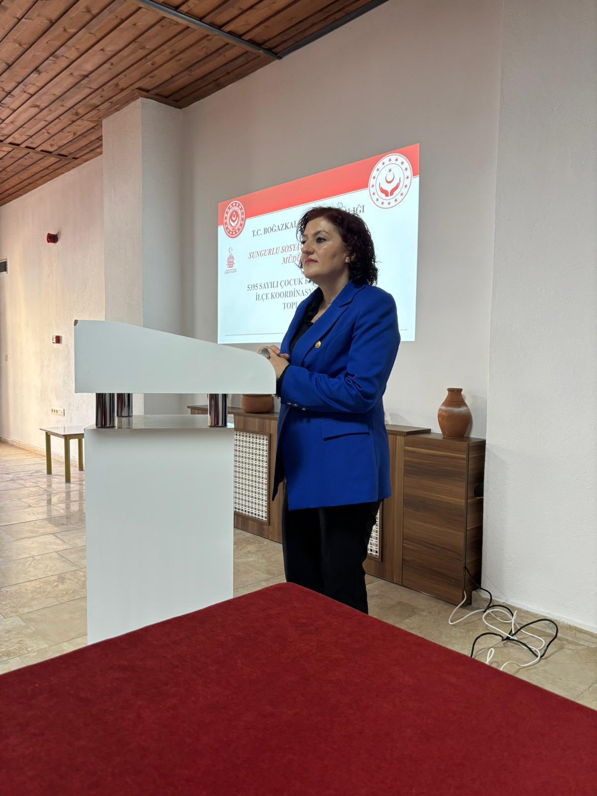 Ailenin Korunması ve Kadına Karşı Şiddetin Önlenmesine Dair Kanun ile 5395 sayılı Çocuk Koruma Kanunu ile ilgili ilçe toplantısını gerçekleştirilmiştir. 