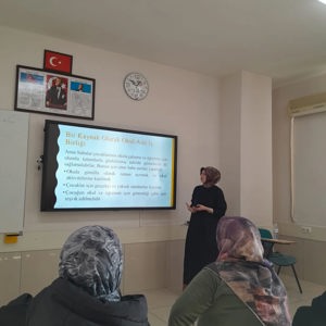 Aile Yaşantısını Güçlendirmeye İlgili Bir Eğitim Düzenlendi - fotoğraf 1