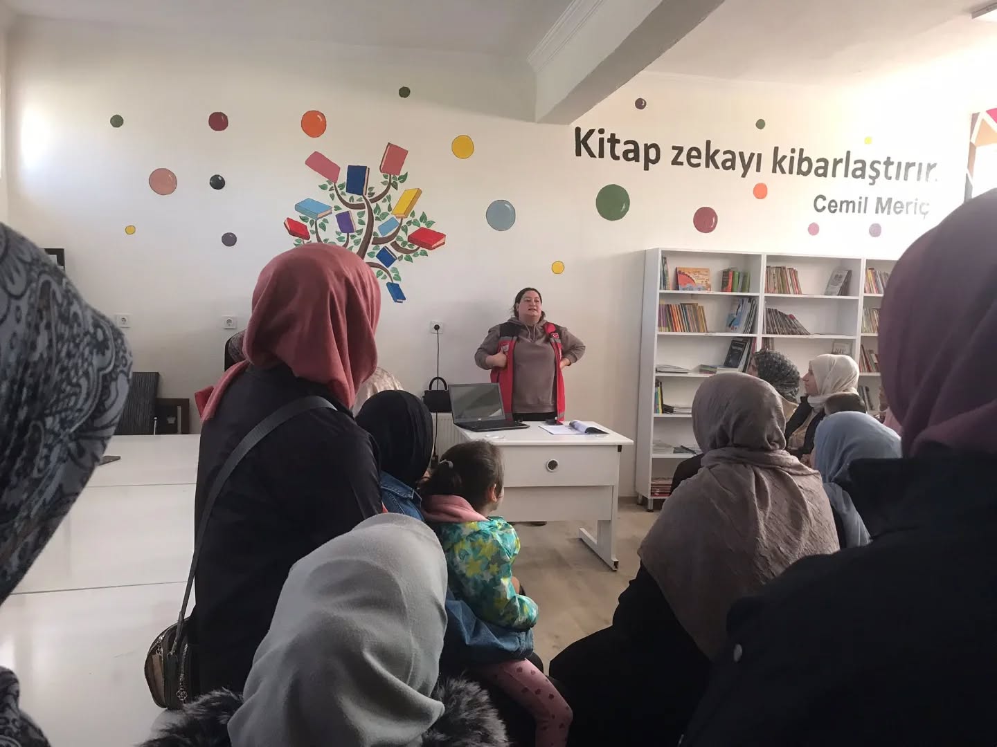  "Okul ve Aile İletişimi" Konulu Eğitim Düzenlendi