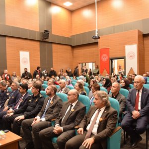 25 Kasım Kadına Yönelik Şiddete Karşı Uluslararası Mücadele Günü kapsamında İl Müdürlüğümüz Konferans Salonu’nda program düzenlendi. - fotoğraf 3