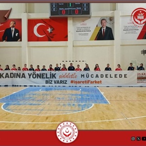 25 Kasım Kadına Yönelik Şiddete Karşı Uluslararası Mücadele Günü toplumsal farkındalığı artırmak amacıyla yapılan etkinlikler. - fotoğraf 2