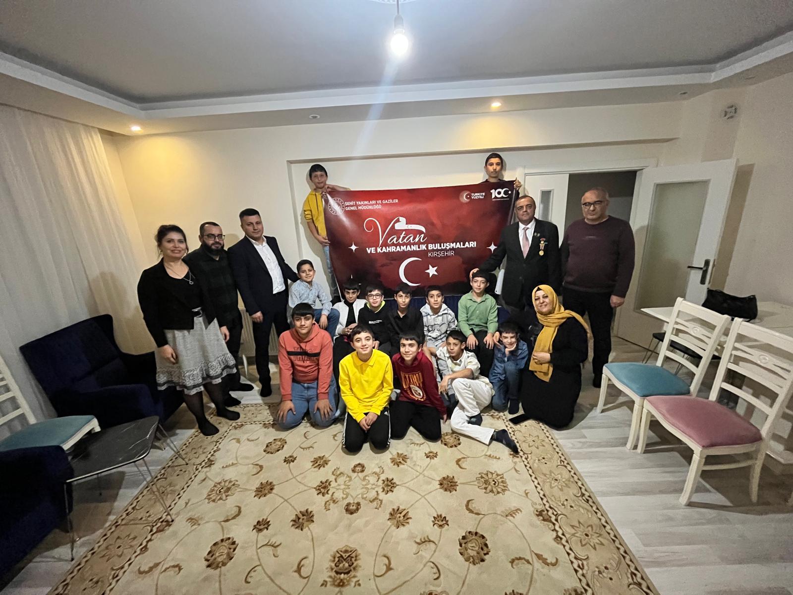 Vatan ve Kahramanlık Buluşmaları'nda Gazimiz Çocuklarımızla Buluştu