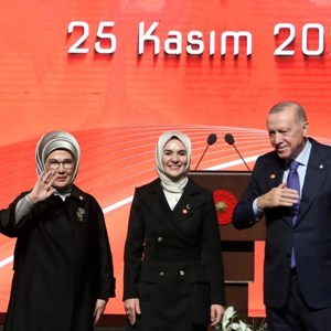 Cumhurbaşkanı Erdoğan ve Bakanımız Göktaş, "Kadına Yönelik Şiddete Karşı Uluslararası Mücadele Günü" programına katıldı - fotoğraf 1