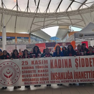 Vali İsmail USTAOĞLU ve İl Protokolümüzden 25 Kasım Kadına Yönelik Şiddetle Mücadele İçin Farkındalık Standına Ziyaret - fotoğraf 16
