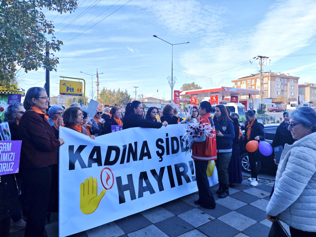 İl Müdürlüğümüze Bağlı Kuruluşlarımız, Kadına Yönelik Şiddetle Mücadele Günü Kapsamında Vatandaşlarımızla Bir Araya Geldi