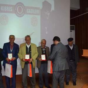 Milli Mücadele Tevcihi Törenini yapılarak Kıbrıs Gazilerimize Milli Mücadele Madalyaları verildi  - fotoğraf 19