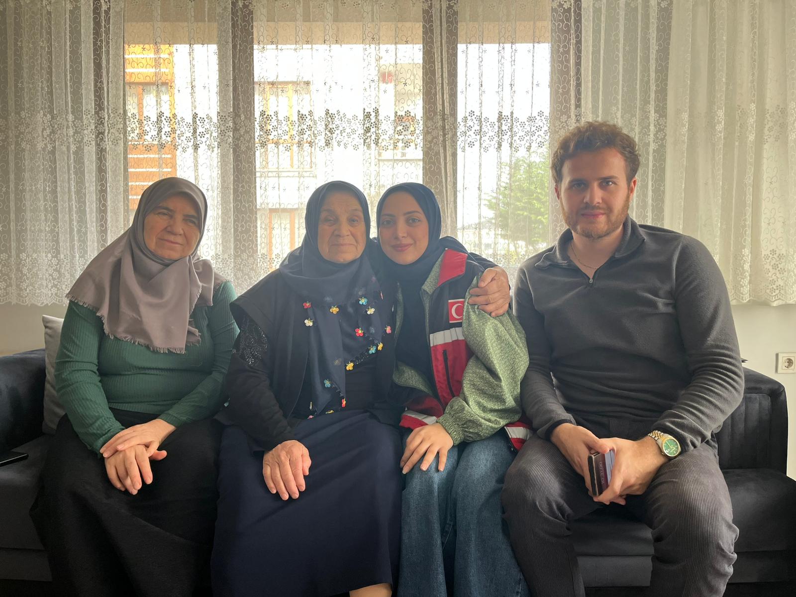 Şehit Metin UYANIK ve Merhum Kıbrıs Gazimiz Vahit ALTINTEPE’nin Kıymetli Aileleri Ziyaret Edildi.