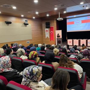 25 Kasım Kadına Yönelik Şiddete Karşı Uluslararası Mücadele Günü Programı Gerçekleştirildi. - fotoğraf 4