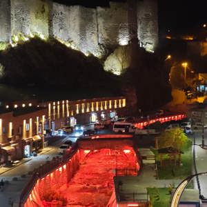 Tarihi Bitlis Deresi Turuncu Işıklarla Şiddete Karşı Mesajını Duyurdu - fotoğraf 6