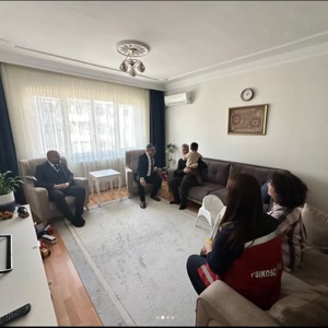 İl Müdürümüz Sayın Adem YÜCEL, Bakanlığımızın Koruyucu Aile Hizmetinden yararlanan ailelerimizi ve çocuklarımızı ziyaret etti. - fotoğraf 2