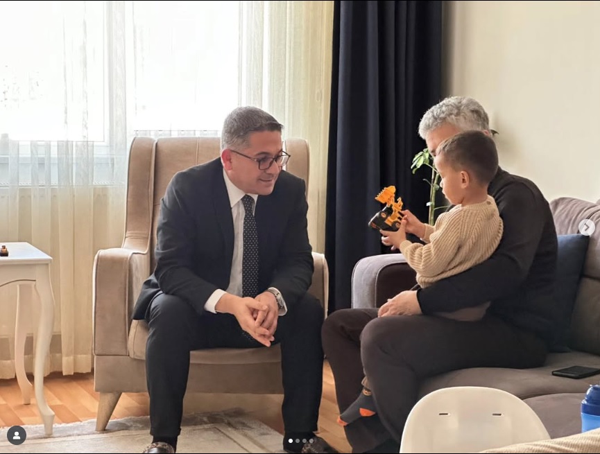 İl Müdürümüz Sayın Adem YÜCEL, Bakanlığımızın Koruyucu Aile Hizmetinden yararlanan ailelerimizi ve çocuklarımızı ziyaret etti.