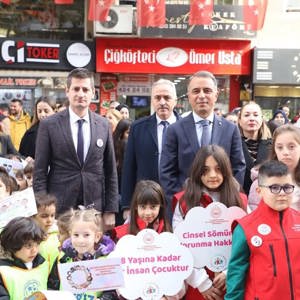 20 Kasım Dünya Çocuk Hakları Gününe Özel Gerçekleştirilen Etkinliklerle Şehir Merkezinde Güçlü Bir Farkındalık Oluşturdu. - fotoğraf 8