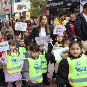 20 Kasım Dünya Çocuk Hakları Gününe Özel Gerçekleştirilen Etkinliklerle Şehir Merkezinde Güçlü Bir Farkındalık Oluşturdu. - fotoğraf 9