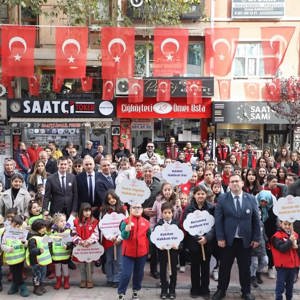 20 Kasım Dünya Çocuk Hakları Gününe Özel Gerçekleştirilen Etkinliklerle Şehir Merkezinde Güçlü Bir Farkındalık Oluşturdu. - fotoğraf 17