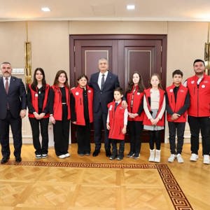 20 Kasım Dünya Çocuk Hakları Günü Kapsamında Valimiz Sayın Mustafa Yavuz'u Makamında Ziyaret Ettik - fotoğraf 3